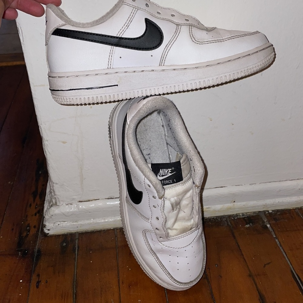 Air Force 1 - Picture 3 of 9
